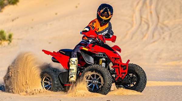 DENAGO POWERSPORTS: 沉塑动力活动，开启全新视角